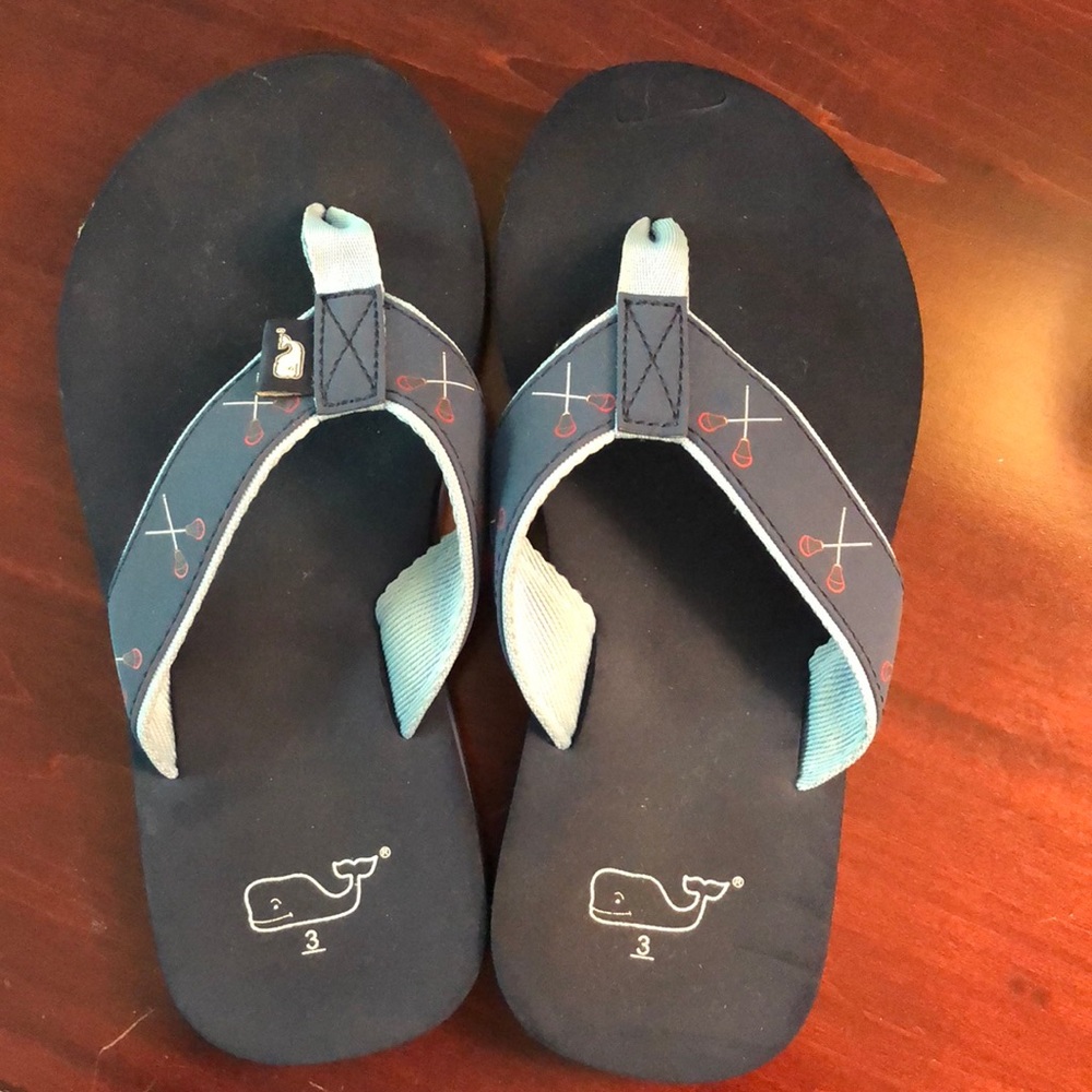 Boys Vineyard Vines Lacrosse flip flops size 3